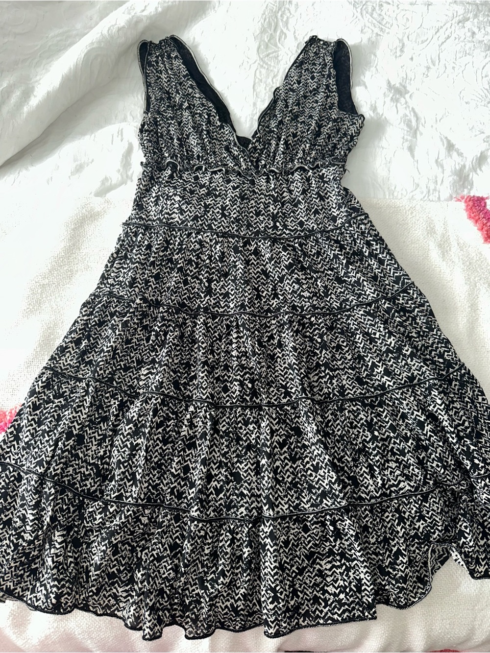 Sophie Max Black and White Printed V-Neck Midi Dress